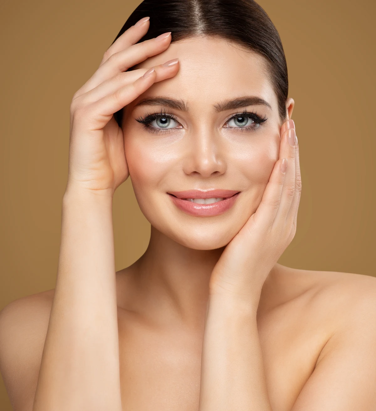 Woman receiving a dermal filler treatment
